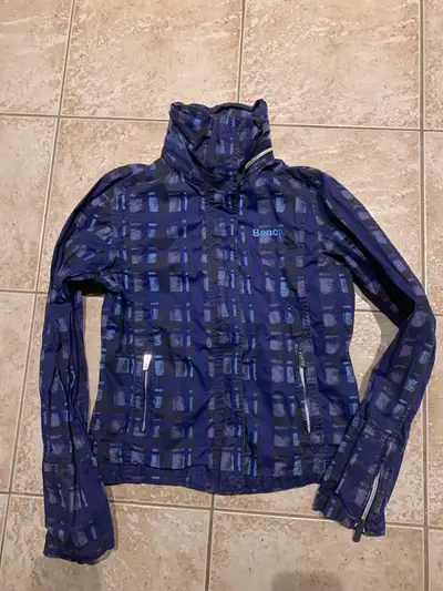 EUC Bench coat size large teen fits size 14. Posted in clothing, kids, youth in Oshawa / Durham Regi...