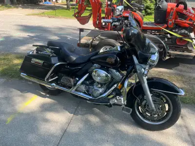 2002 Harley Davidson electric glide Selling as a no longer have a bike license asking $4600 OBO