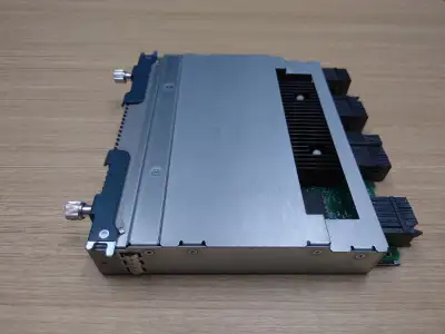 Cisco UCS 2208XP I/O Fabric Extender Module (8 x 10GB Ethernet FCoE SFP+ Ports) (24080103) UCS-IOM-2...