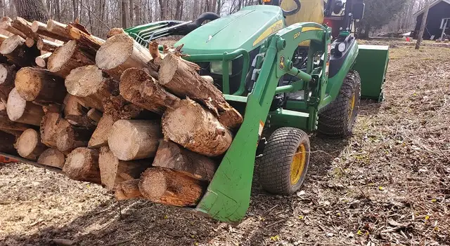2017 John Deere 1025R 4WD Tractor with Attachments – 387 Hrs in Farming Equipment in Owen Sound - Image 10