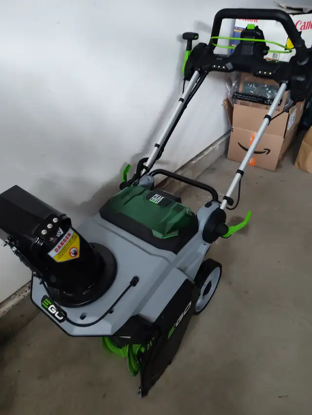 EGO SNOW BLOWER brand New - TOOL ONLY $650, in Snowblowers in Kamloops - Image 2