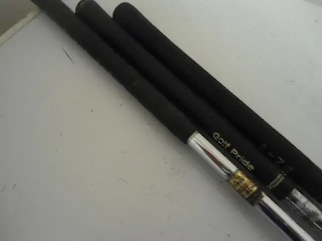 THREE MEN'S RIGHT HANDED GOLF CLUBS   3 in Golf in Sudbury - Image 6