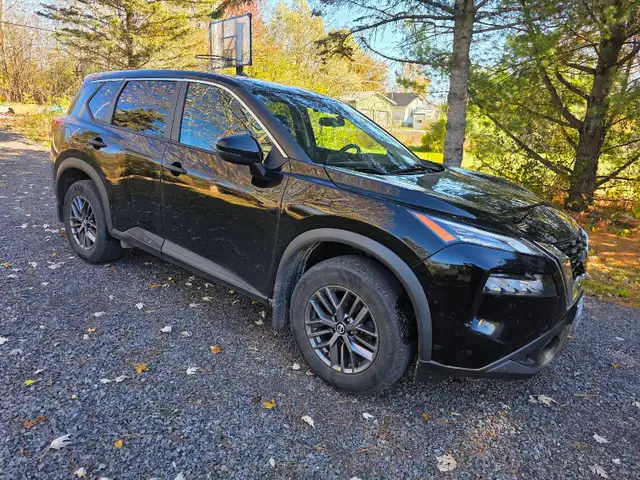 2021 Nissan Rogue AWD S in mint Condition 