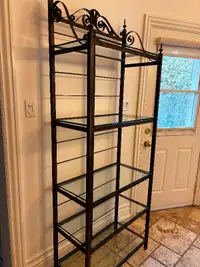 High-quality, sturdy metal etagè with thick glass shelves