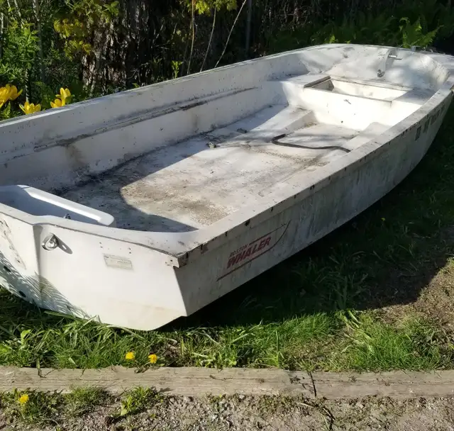 13' Boston Whaler in Powerboats & Motorboats in Oshawa / Durham Region - Image 6