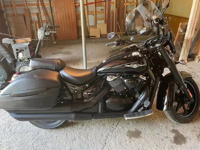 2016 Suzuki Boss Edition C90T Touring Motorcycle in Street, Cruisers & Choppers in Brandon - Image 2
