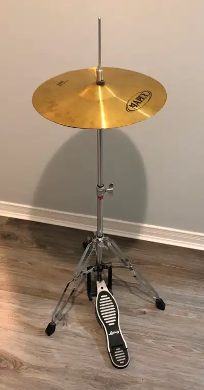 Ludwig hi-hat stand + Mapex cymbals, View more