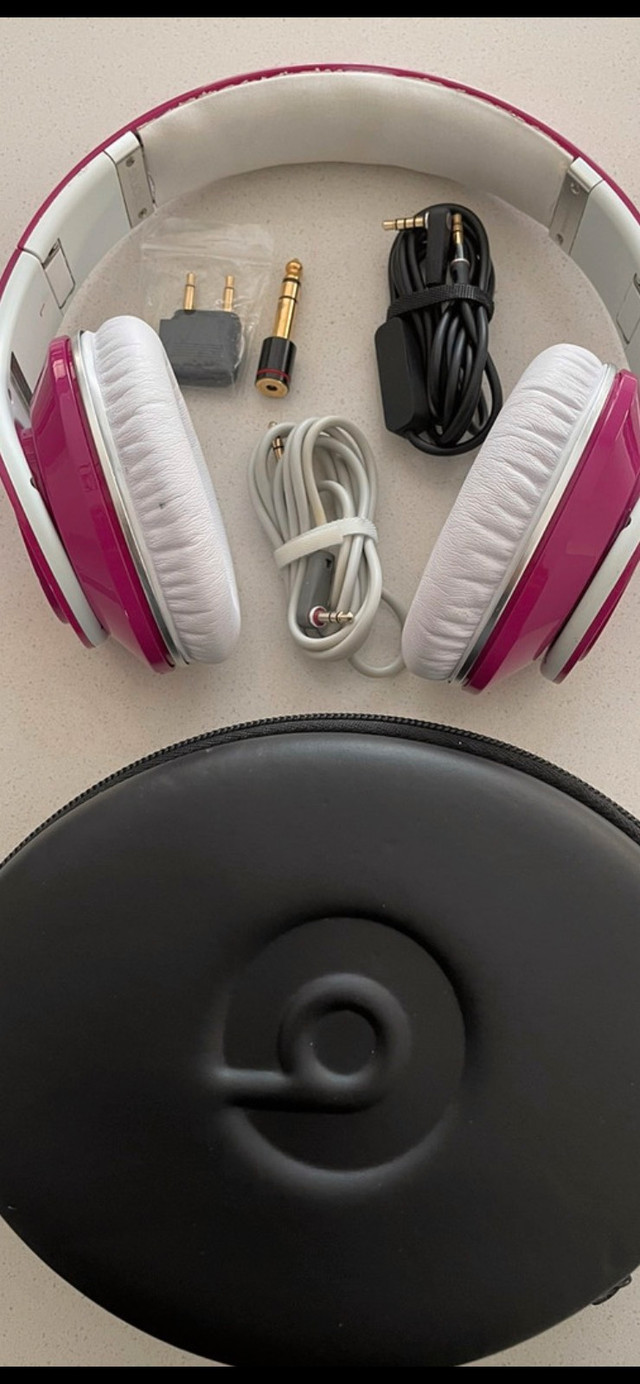 Monster Beats by Dre - studio pink in Headphones in Edmonton