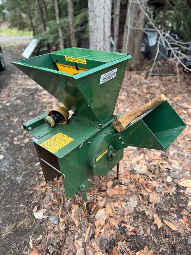 Chipper shredder PTO in Farming Equipment in Muskoka - Image 2