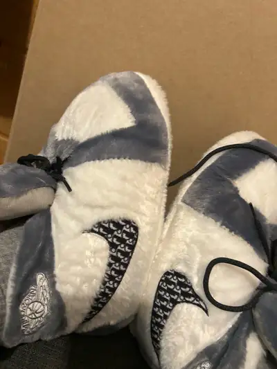 air Jordan slippers size 8, View more