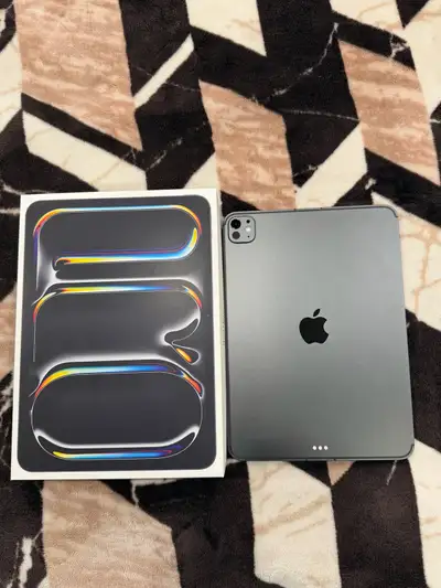 iPad Pro 11” M5 256GB WiFi + Cellular (Unlocked), View more