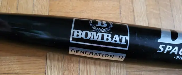 Bombat Nitro Spacecraft Aluminum Metal Official Softball Bat in Baseball & Softball in Oshawa / Durham Region - Image 3