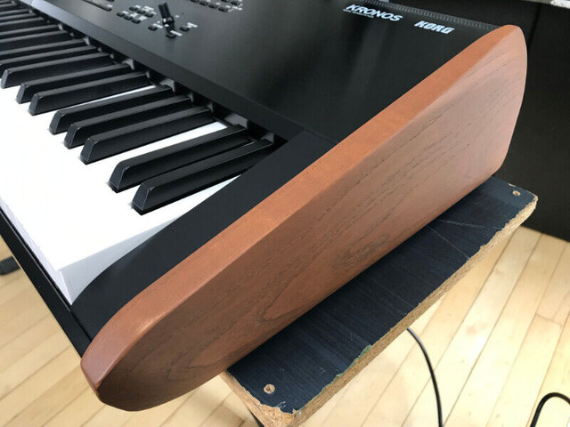 Korg Kronos 73 Notes Workstation Synthétiseur Like New dans Pianos et claviers  à Lac-Saint-Jean - Image 4