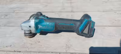 Makita Dga504 type ii battery powered 18v 5" brushless andle grinder Selling bc i switched brands