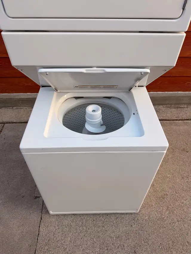 Whirlpool Laundry Center (Washer & Dryer Combo) 27” in Washers & Dryers in Mississauga / Peel Region - Image 8