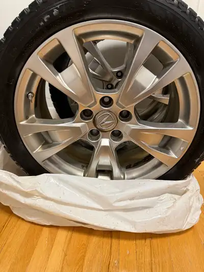 4 Mags Origine Acura avec tpms en très bonne conditions bolt pattern 5 x 120 pneus d’hiver clouté de...