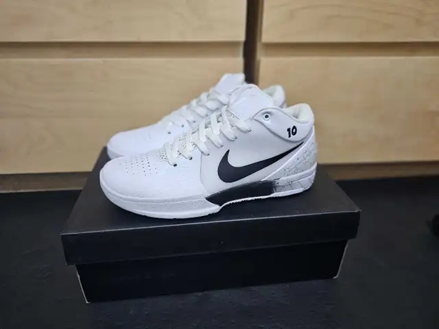Kobe 4  DeRozan Spurs PE in Men's Shoes in Mississauga / Peel Region - Image 2