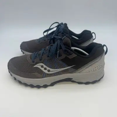 Get ready to hit the trails with these Saucony Excursion TR14 trail running shoes in men's size 8! T...