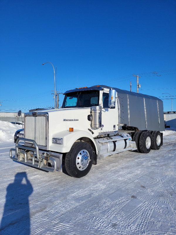 Western Star 4900 Day Cab in Heavy Trucks in Saskatoon - Image 3