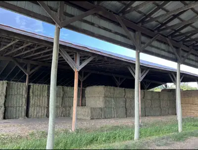 Grass/alf mix square 3x4 hay bales 1200lbs average weight Feed test available, barn stored Loading a...