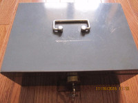 Old SteelMaster Cash box