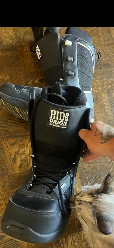 Snowboard boots men’s 13, View more