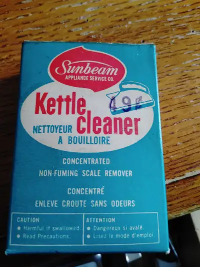 Vintage box of SUNBEAM KETTLE CLEANER. Box opened only for pictures NOS original price 49 cents Barr...