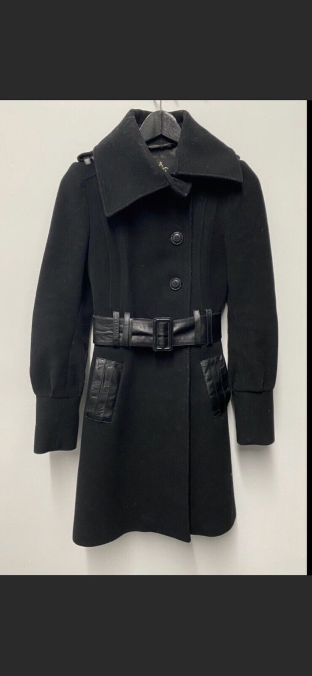 Mackage winter jacket XS dans Femmes - Hauts et vêtements d'extérieur  à Ville de Montréal