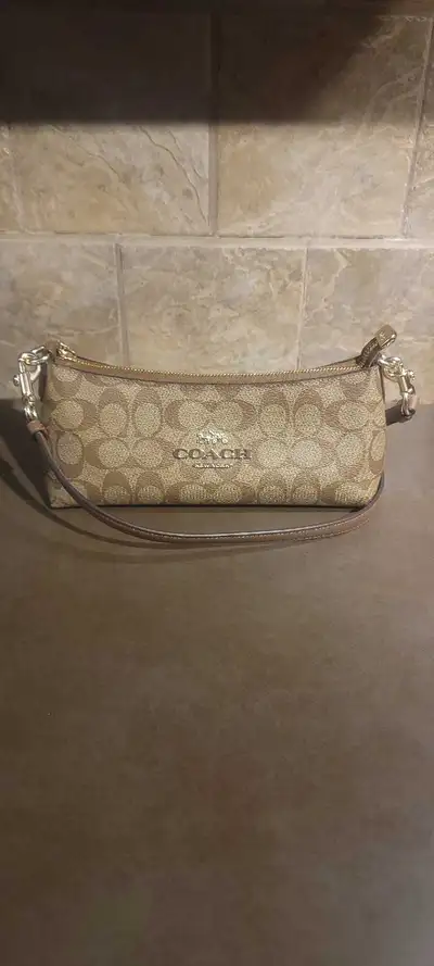 *NEW* COACH CHARLOTTE SHOULDER BAG, View more