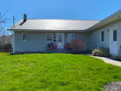 Available October 1, 2026 Modern, Spacious & Bright 3-Bedroom Home – Fully Furnished | Pet Friendly...