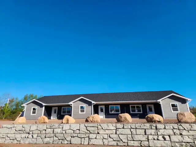 2 Bedroom, 1 Bathroom Rental62864382876675121