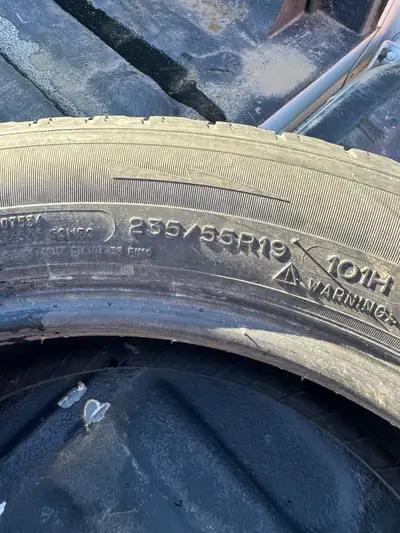 I am selling a used Michelin Latitude X-Ice winter tire, size 235/55R19 101H, perfect for providing...