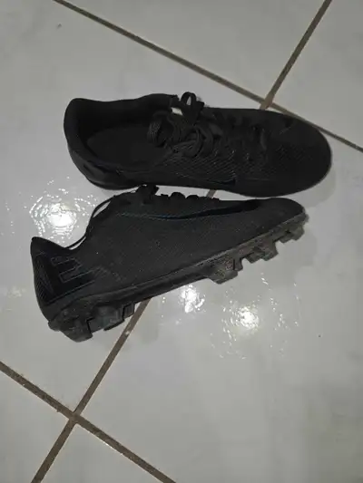 Nike soccer cleats - size 1 preschool kids, View more