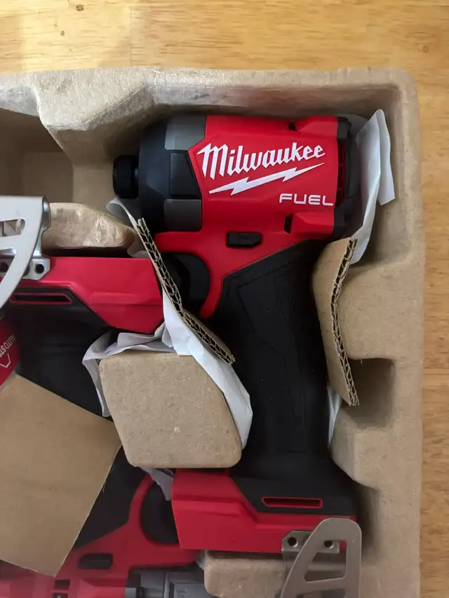 NEWEST BEST New M18 Fuel Gen 4, Hex Impact Drive Sells $305 in Power Tools in Barrie - Image 3