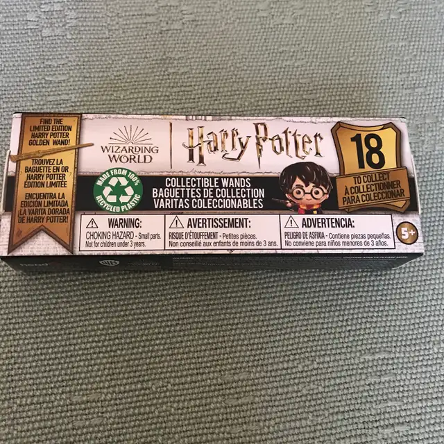 Mini Harry Potter Talking Sorting Hat & Elder Wand HP in Toys & Games in Ottawa - Image 3