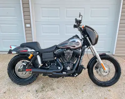 Harley Davidson FXDB -2010 FXDB -Limited edition factory paint 46/200 -Zippers 107” Big bore kit -CN...