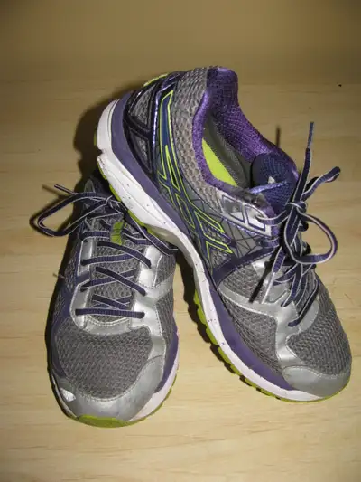 ASICS SHOES GT-2000 3 G-TX T556N Running Training Shoes Description: No slips, no drips, and definit...