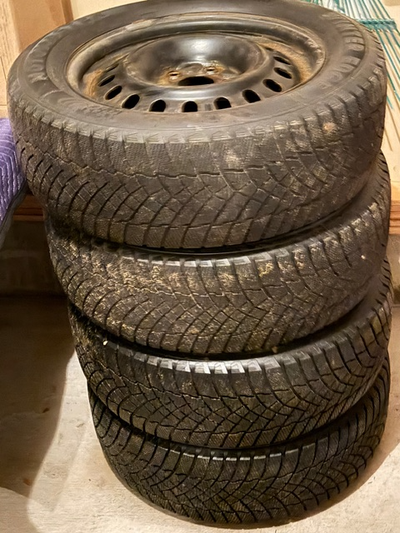 235/55/R17 - SNOW TIRES ON STEEL RIMS. $700.00 BOUGHT LATE NOV. 2025. DRIVEN ONLY 500 KM. SOLD VEHIC...