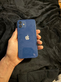 Iphone 12 Bleu Marin Prix Négociable 