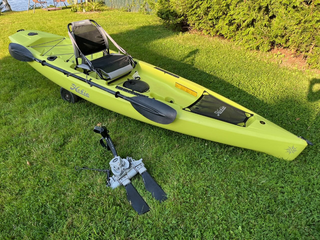 Kayak Hobie Mirage Compass 12 vert seagrass (2023) in Canoes, Kayaks & Paddles in Sherbrooke