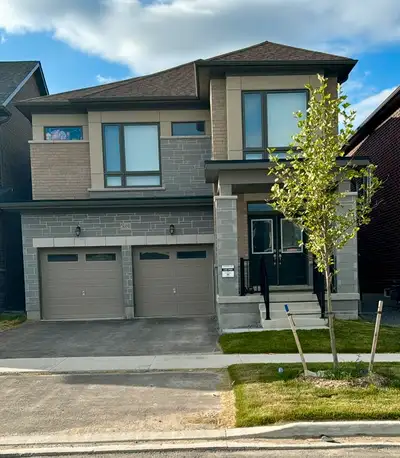 Beautiful 4 bedroom detached house for lease in Oshawa