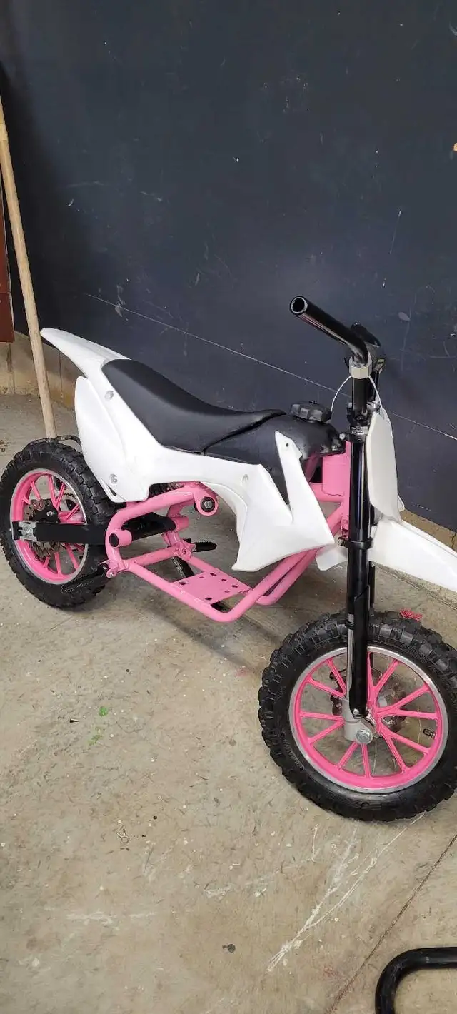 DIRTBIKE FRAME MINT CONDITION WITH PERFORMANCE BARS   in Motorcycle Parts & Accessories in Hamilton - Image 3