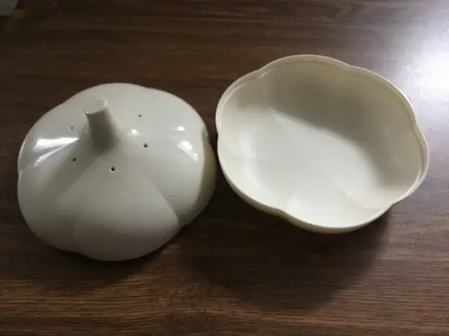 Plat Tupperware in Kitchen & Dining Wares in Saint-Hyacinthe - Image 7