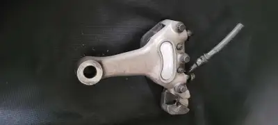 Rear caliper fits 2000-05 touring Good working condition. Clean Missing rubber dampner plug