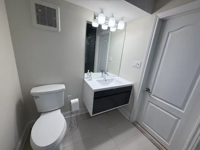 FOR RENT: Brand New, Modern Studio Basement Apartment! in Long Term Rentals in Markham / York Region - Image 4