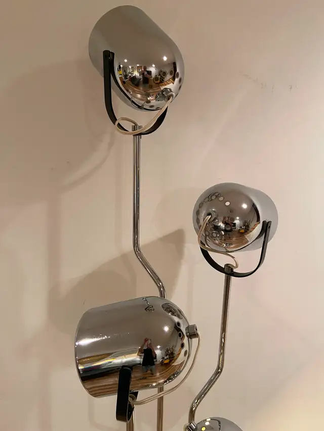 Lampe Vintage de Goffredo Reggiani | 1970s Italian Floor Lamp in Indoor Lighting & Fans in City of Montréal - Image 7