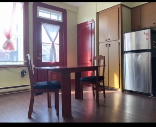 Rosement Chambre à louer in Room Rentals & Roommates in City of Montréal - Image 2