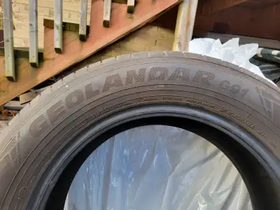 - English follow - 3x Yokohama Geolandar G91 – 225/60R17 99H – 4 saisons Excellente condition (envir...