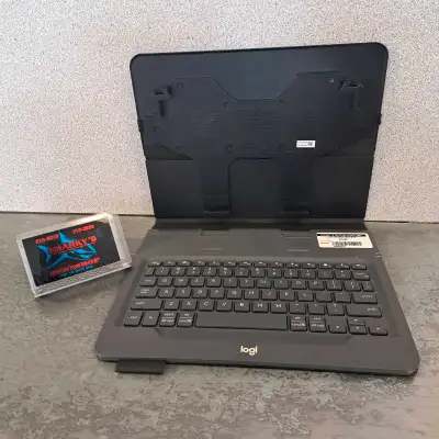 LOGI UNIVERSAL FOLIO (29648107), View more
