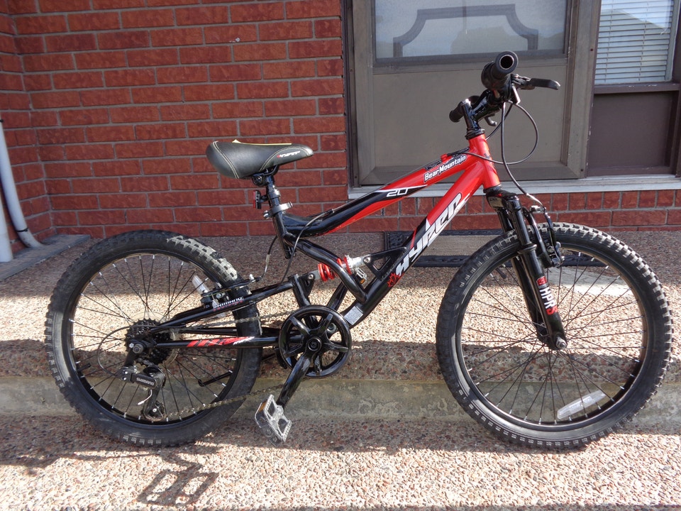 1 BOY & 1 GIRL & 1 RAZOR SCOOTER | Kids | Ottawa | Free local ...
